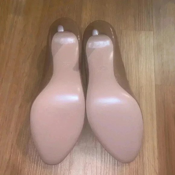 Rebecca Allen Nude Pump - Picture 8 of 10